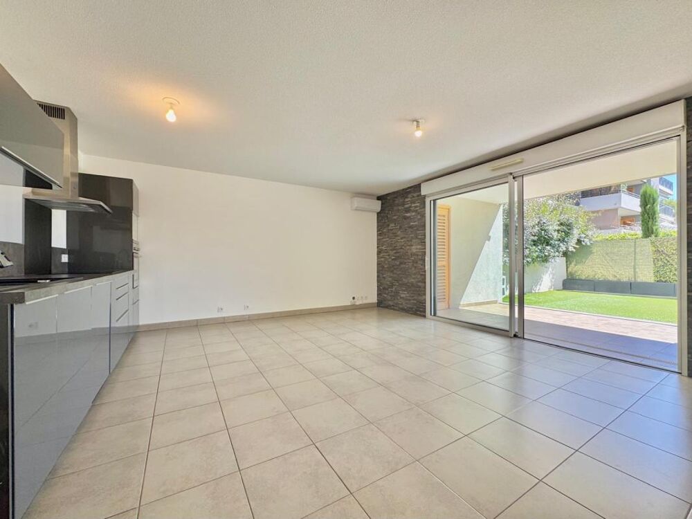Appartement 3 pièces 68m2 avec garage et place de parking