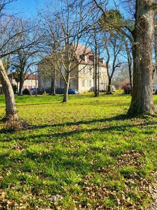  Propriété/château à vendre 12 pièces 545 m²