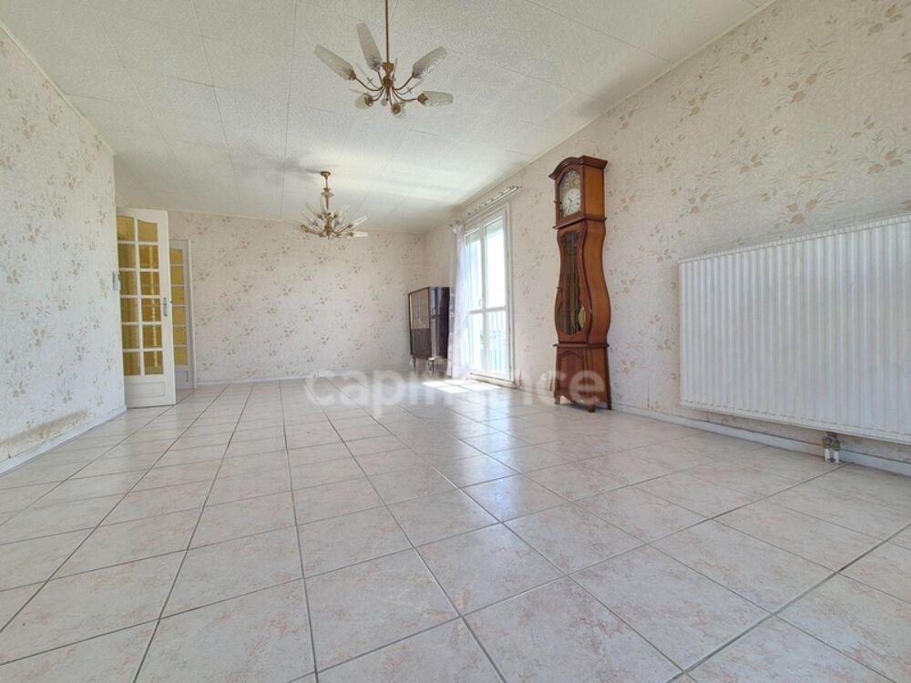 Vente Appartement Appartement à vendre 4 pièces ROYAN (17) Loggia - Cave - Parking - Ascenseur Royan