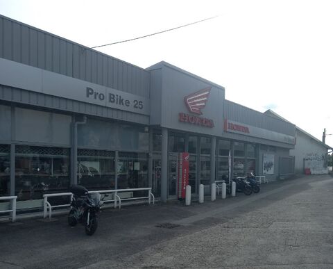 A VENDRE - BATIMENT A USAGE MIXTE 590000 25000 Besancon