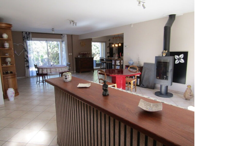 Villa plain pied 140m² sur 1000m² de terrain avec piscine, Donzère 379 000HAI