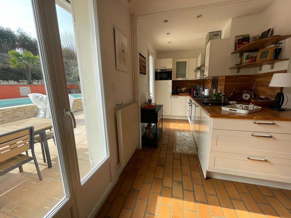 Vente Maison Maison Haut Langoiran 6 pièce(s) 180 m2 Langoiran