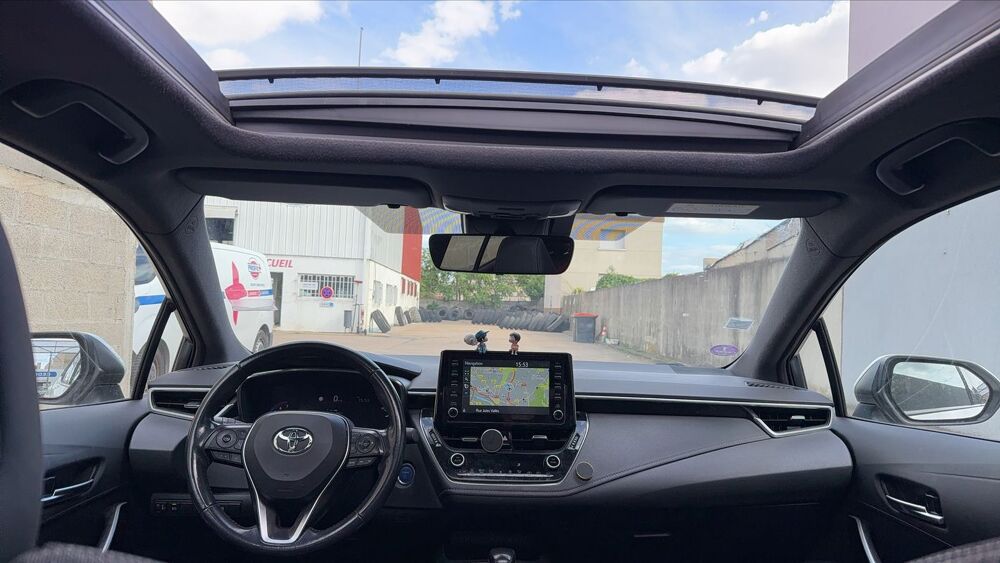 Corolla 1.8 VVT-i 122 Hybrid CVT Design Pack - Automatique Toit ouvr 2021 occasion 92000 Nanterre