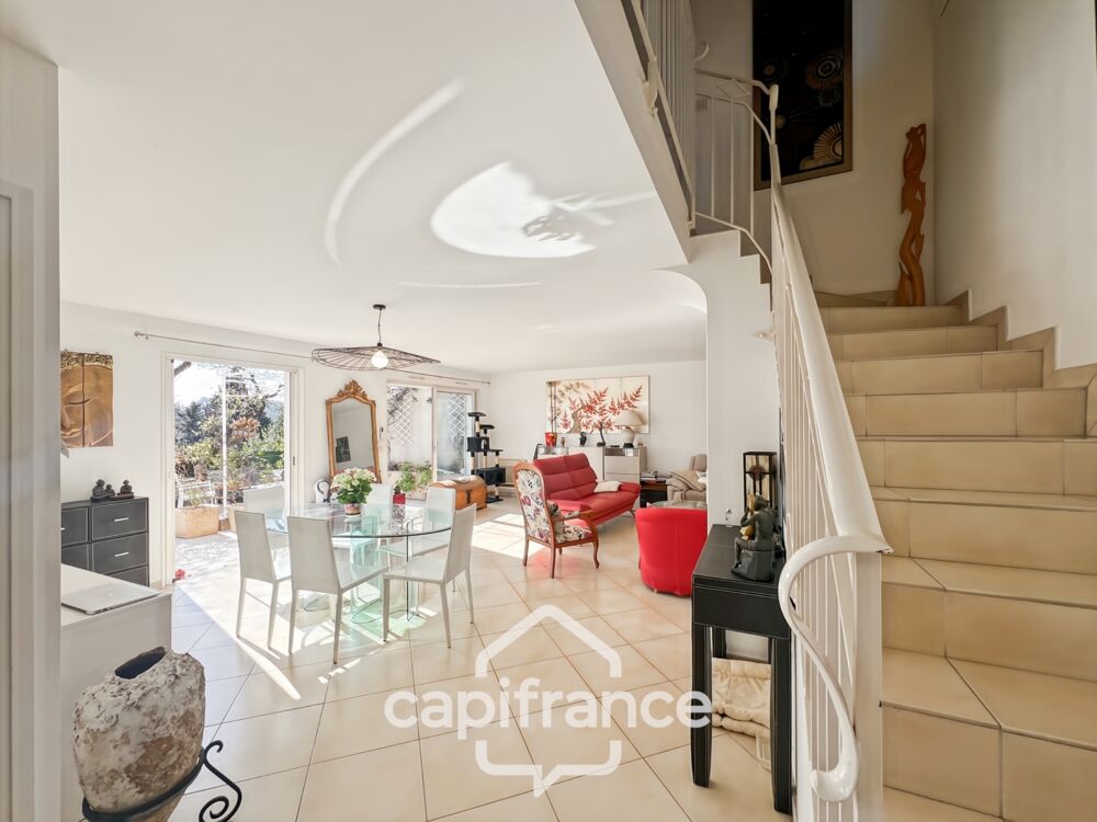 Vente Maison Maison à vendre 5 pièces HYERES (83), Costebelle, Parc de la Luquette, 3 chambres, Garage double et grande Terrasse de 65m2 Hyeres