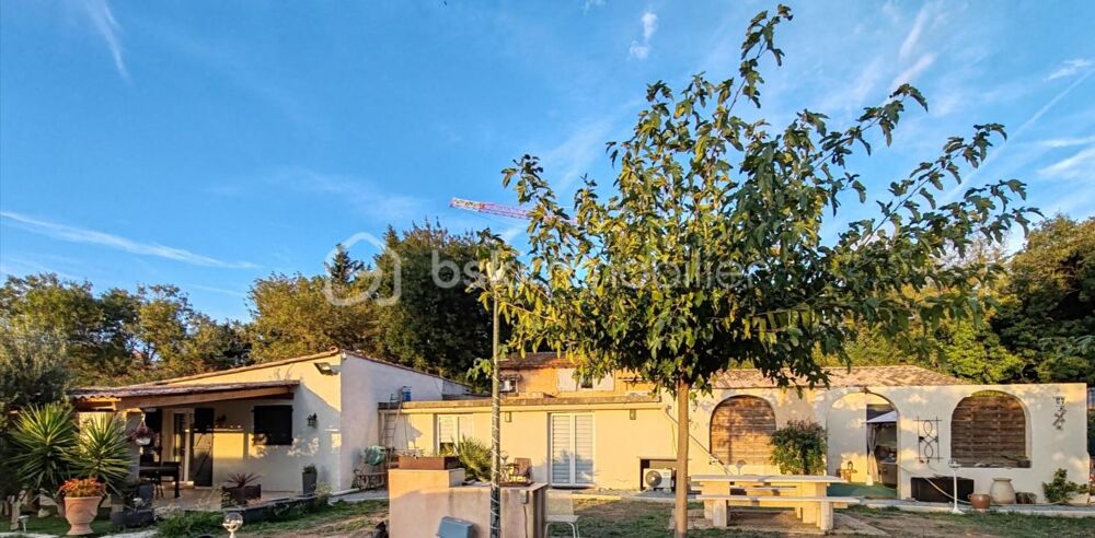 Vente Maison Terrain voyageur avec 3 appartements de 65 m2 & de 40 m2 5 emplacements caravanes Frejus