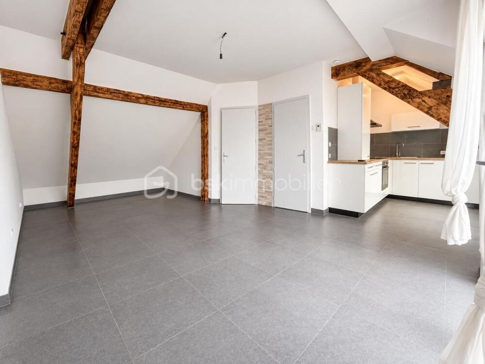 APPARTEMENT MANSARDÉ RÉNOVÉ  73 M² AU SOL  TERRASSE  STIRING-WENDEL
