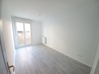  Appartement à louer 3 pièces 66 m²