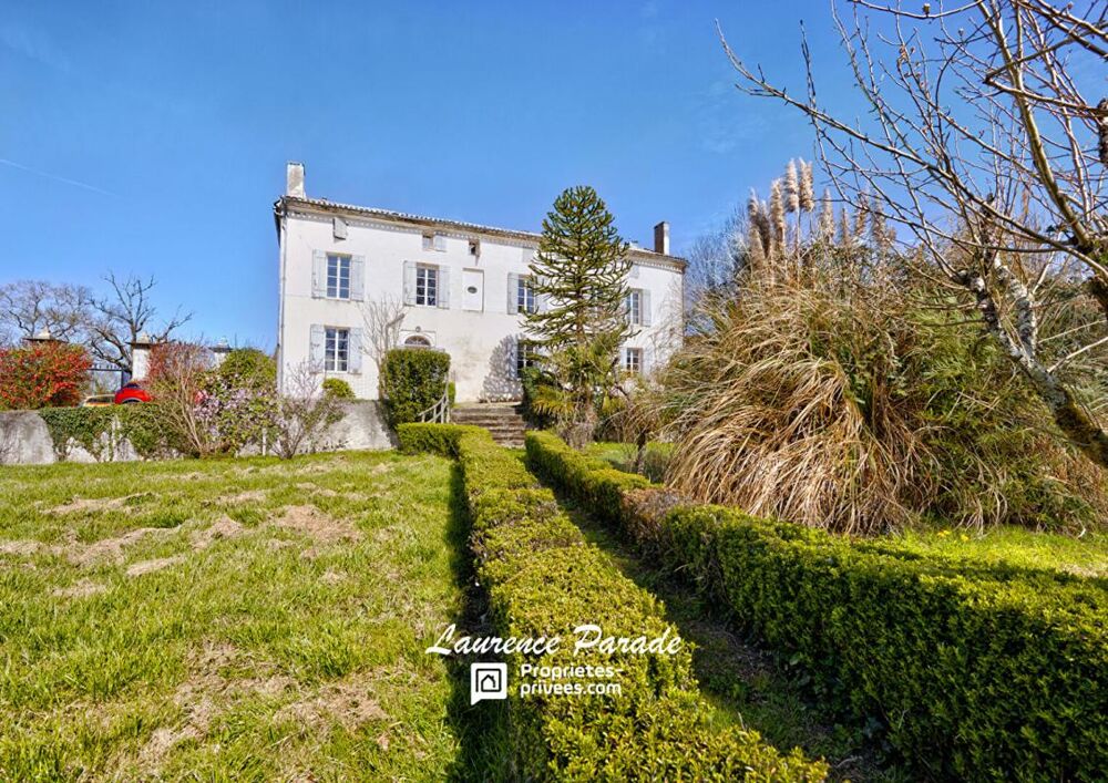Maison, annexes puits parc ruisseau