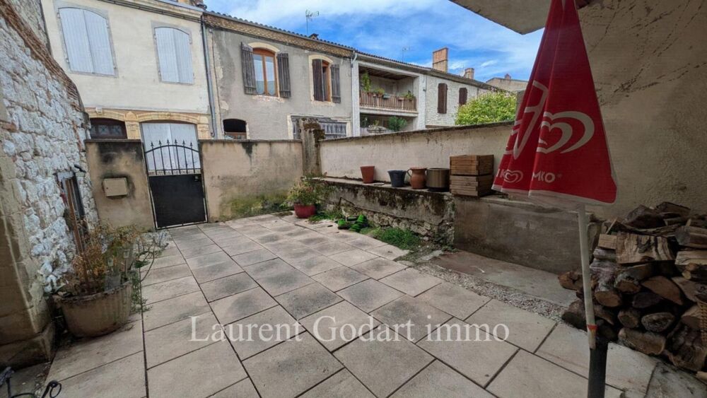 Vente Maison Maison de village en pierre avec 5 chambres et cour Castillonnes