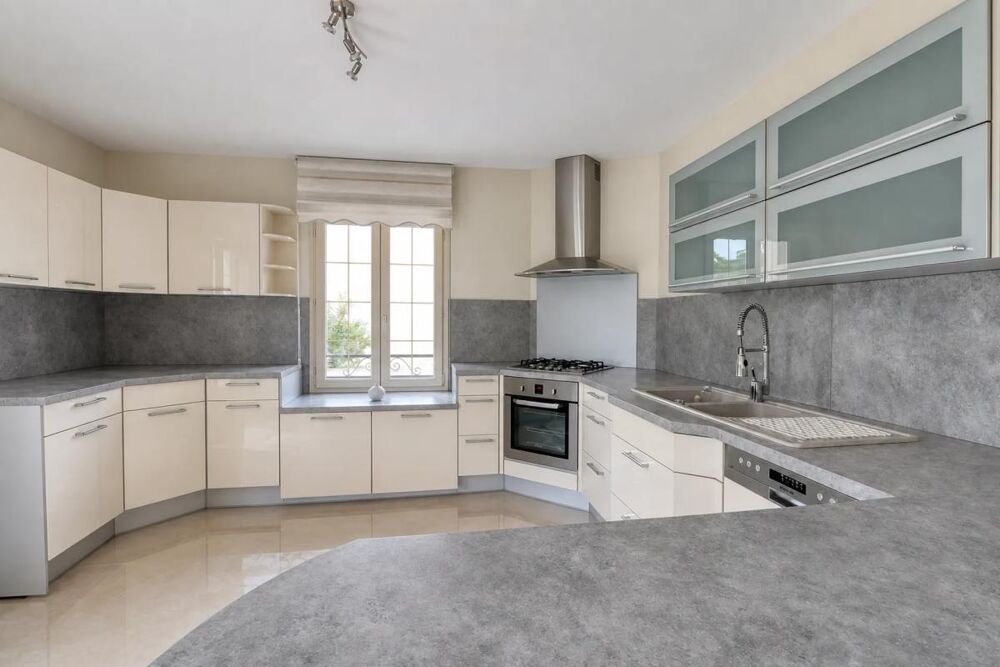 Vente Maison Sézanne : Maison 8 pièces de 173 m², jardin Sezanne