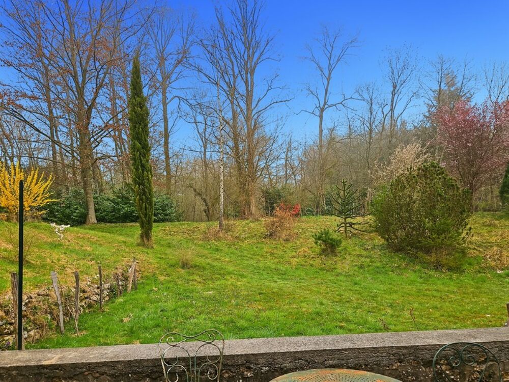 Au coeur de la nature, propriété dexception 13 hectares avec étang privé, maison chaleureuse de 133 m², 3 chambres, cheminée et