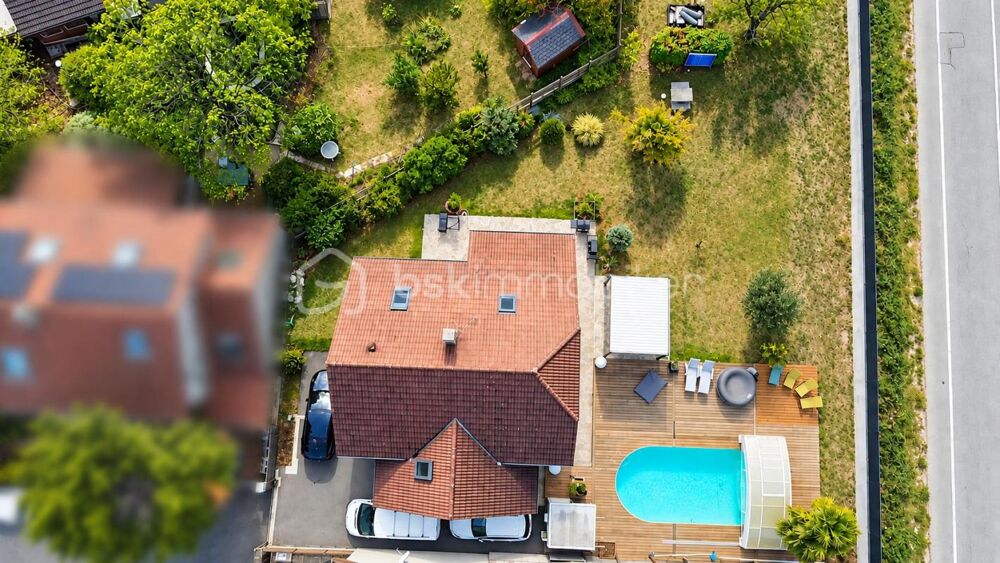Vente Maison Maison de 140m2 rénovée avec piscine DPE B Vif