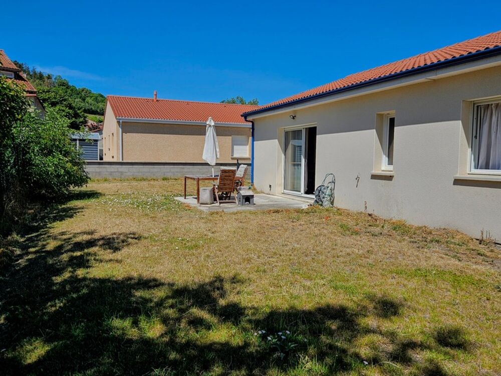 Vente Maison Villa de plain pied 94 m² -  3 chambres -  garage -  jardin à Vertaizon 63 Vertaizon