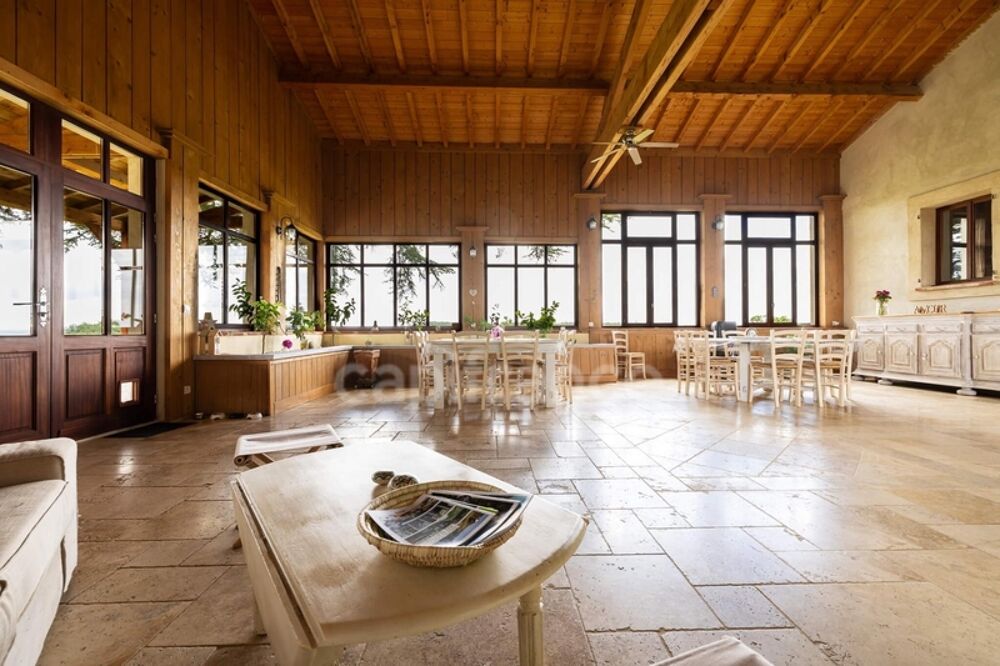 Vente Propriété/Château Proprieté de plus de 700m2 habitables sur 1,24 hectare de terrain, piscine et vue exceptionnelle Villefranche de lauragais