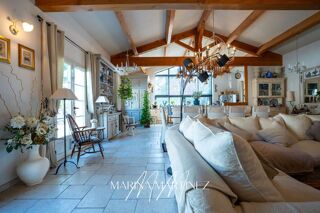  Maison à vendre 9 pièces 345 m²