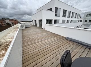  Appartement à louer 4 pièces 153 m²
