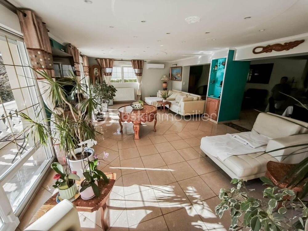 BELLE DEMEURE A LA FRETTE SUR SEINE