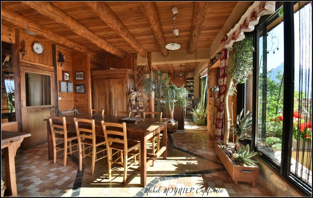 Vente Maison Aux Seyes, commune de Champcella, grande maison de montagne rénovée pour résidence principale, gîte ou chambres d'hôtes Champcella