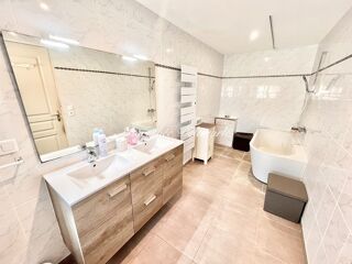  Maison � vendre 7 pi�ces 220 m�