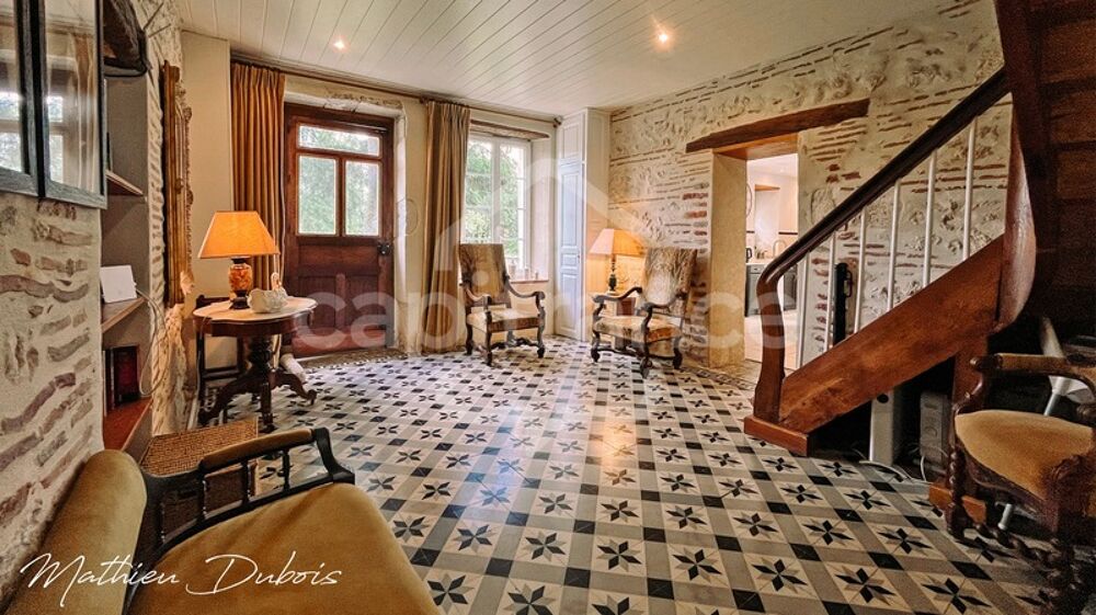 Domaine de prestige avec manoir, gîte et cottage sur 2,2 hectares de terrain paysager  Lot-et-Garonne