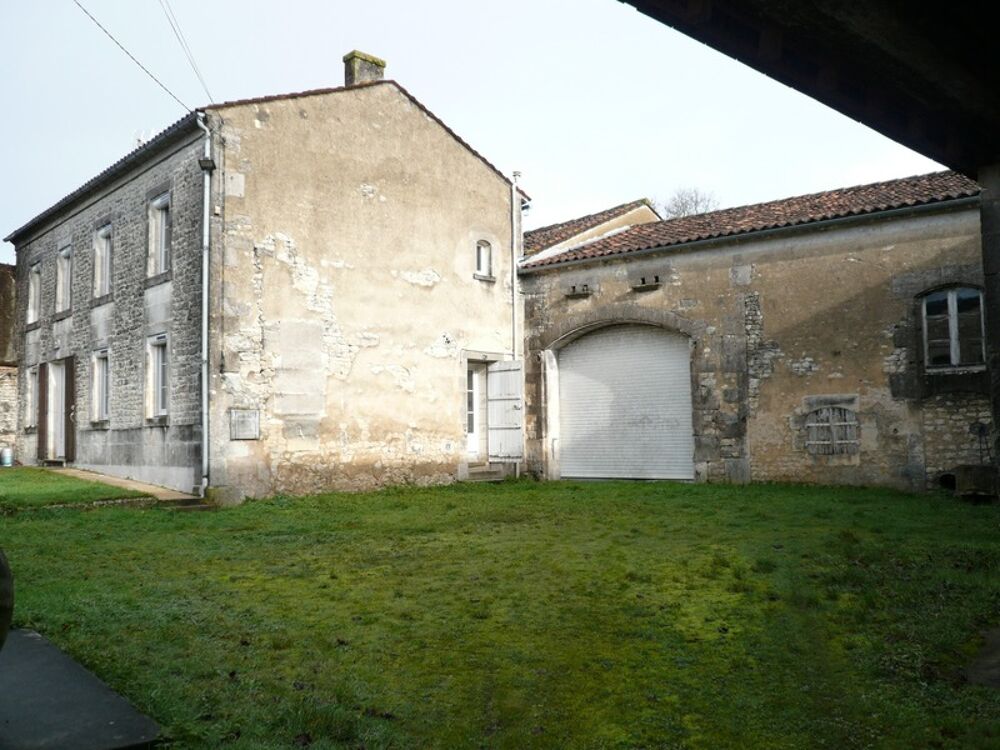? SEGONZAC A Vendre, Petit Corps de Ferme, Maison en pierre ?