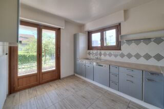  Immeuble à vendre 8 pièces 200 m²