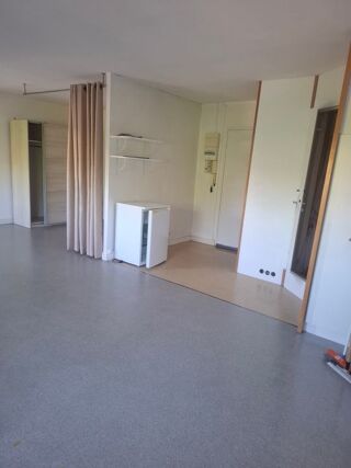  Appartement à louer 1 pièce 37 m²