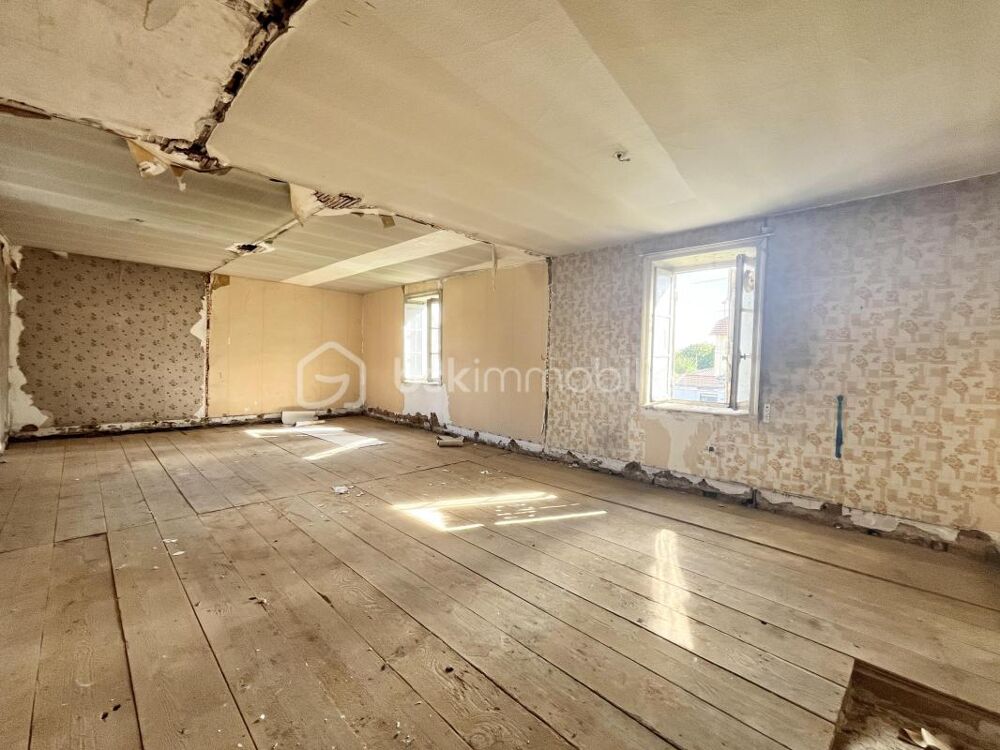 Vente Maison Maison ancienne à rénover – 200m² habitables sur 1 280m² de terrain Arnas