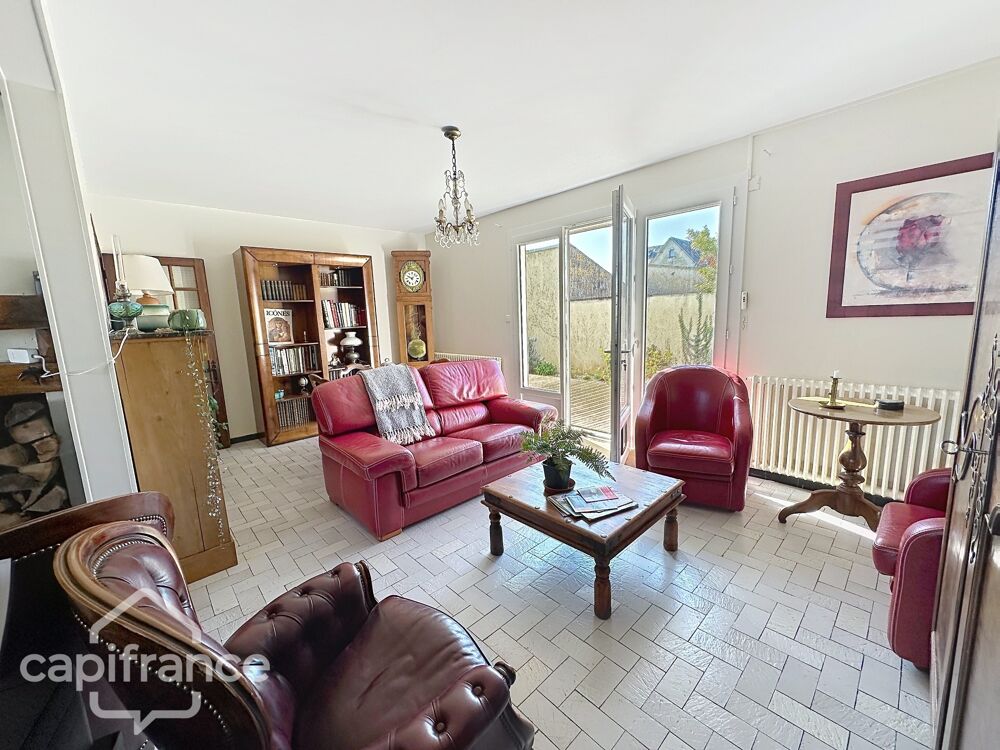 Dpt Deux Sèvres (79), à vendre THOUARS maison P7 de 196 m² - Terrain de 475,00 m²