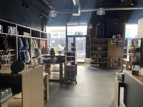 LOCATION PURE - belle boutique de 120m² - axe très commerçant 5080 94340 Joinville le pont