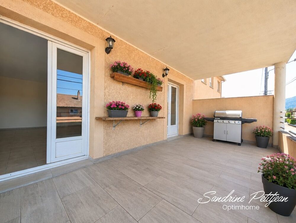 A vendre Appartement T4 91m² - 3 chambres - Terrasse, Garage, Parking - Ambérieu en Bugey