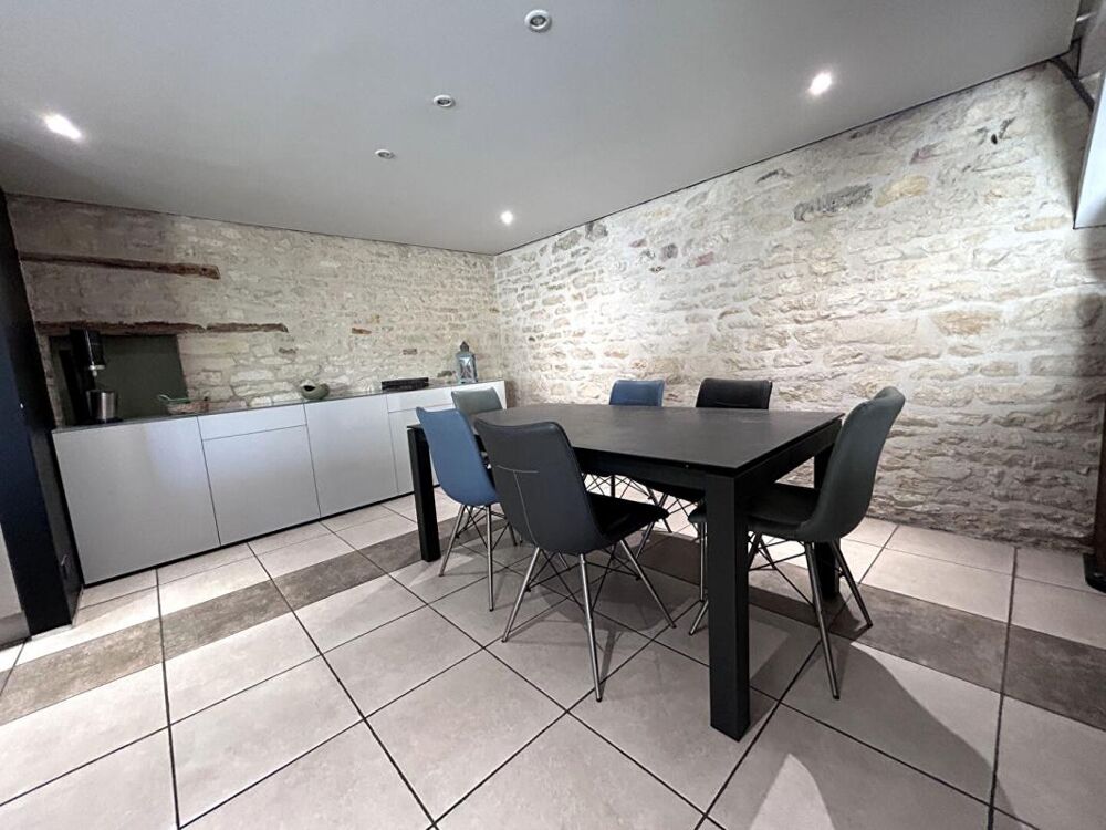 Neuville de Poitou - Secteur Bellefois - Maison 4 chambres (possibilité 5) + dépendance à rénover de 34m2)