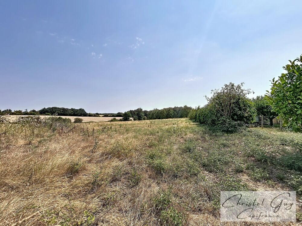 Vente Ferme Sarthe (72), Propriété à vendre sur plus de 4 hectares, habitation et nombreuses dépendances et espaces de stockage, fort potent Montval sur loir