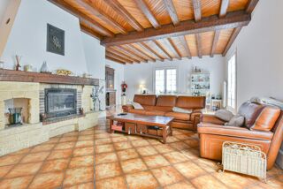  Maison à vendre 10 pièces 253 m²