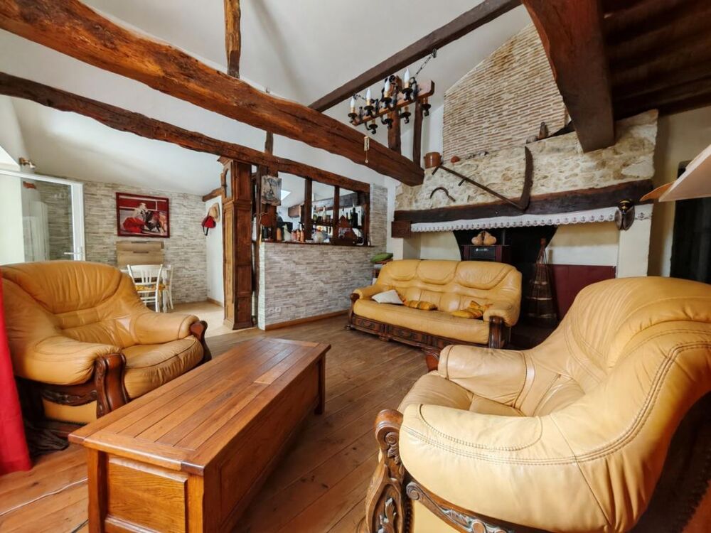 BAISSE DE PRIX !!! Ancienne ferme landaise avec appartement indépendant, piscine, dépendances sur plus d'un hectare de terrain