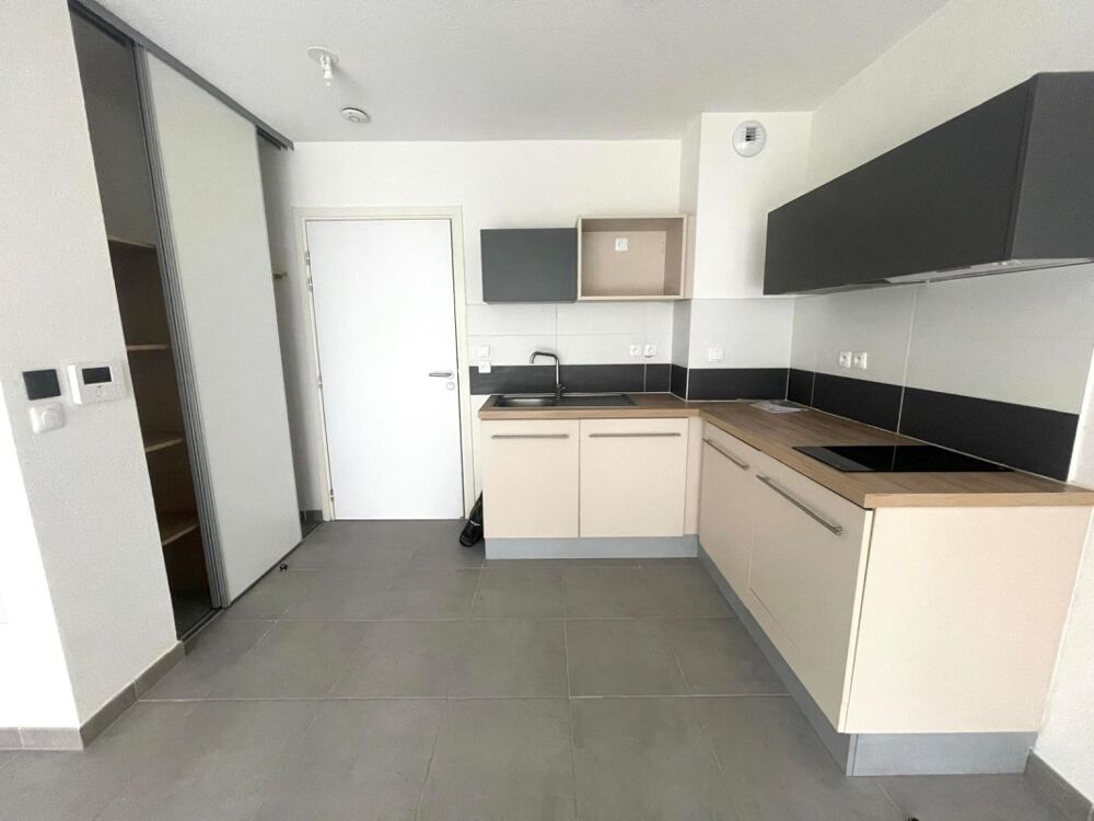 Location Appartement Appartement T2 avec parking et jardin à Sète Sete