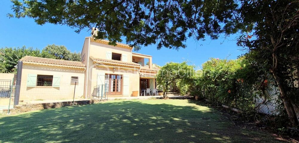 Vente Villa PLAGE A PIED -- VILLA DE 100m² env -- 3 ch -- SUITE PARENTALE de plain pied -- PISCINE Bormes les mimosas