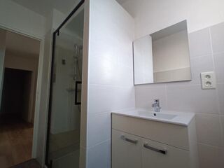  Appartement à louer 3 pièces 70 m²