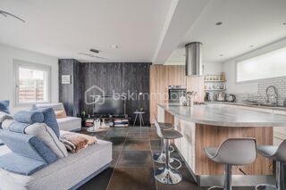  Duplex/triplex  vendre 4 pices 105 m