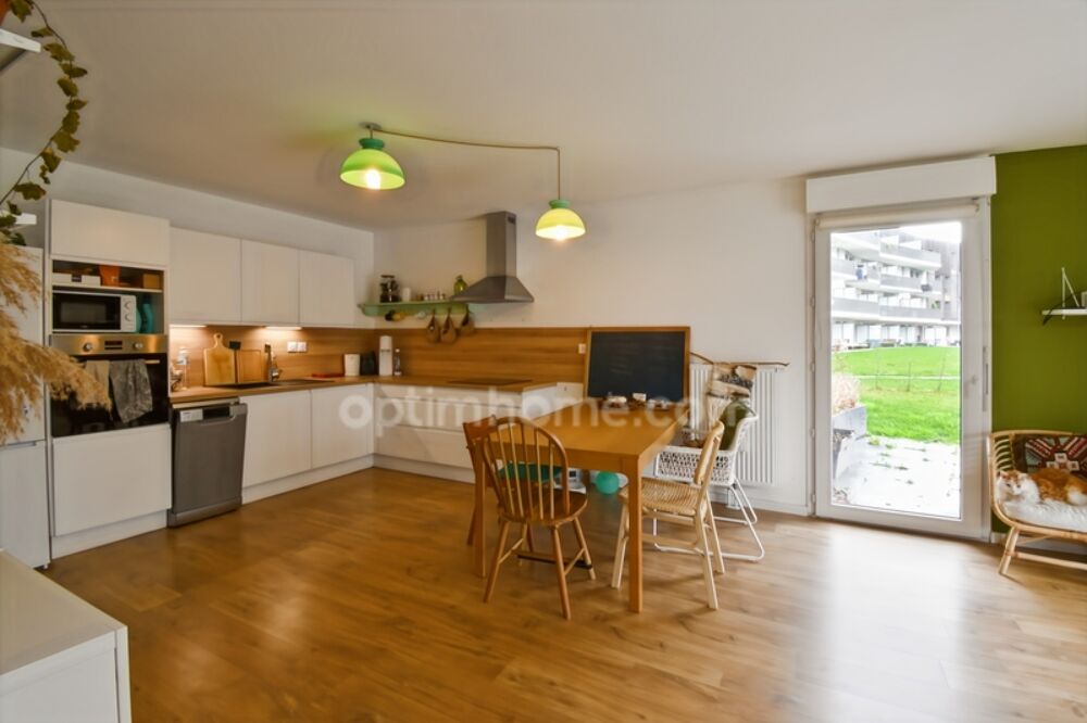 Vente Appartement Exclusivité : Appartement T3 récent avec terrasse et parking – 65,5 m² – Lille rue de Londres  (59) Lille
