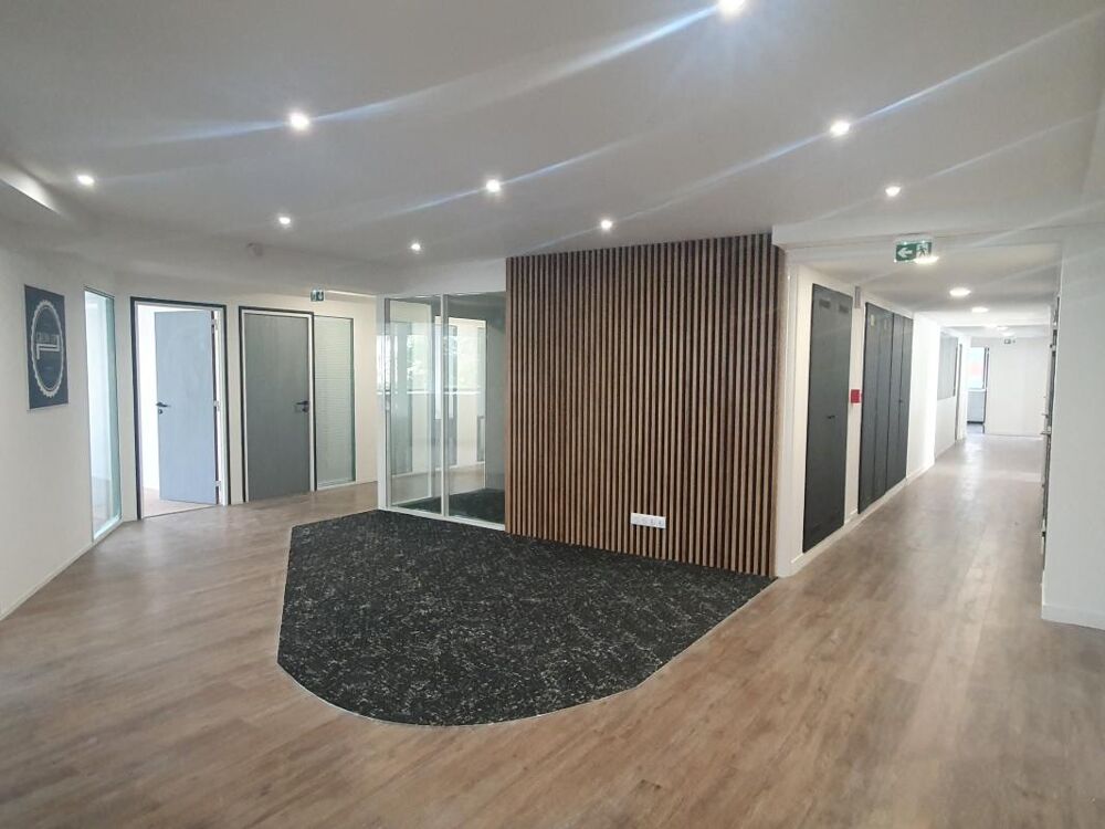   Bureaux à louer à proximité immédiate du T2 