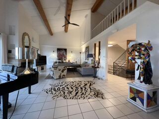  Villa à vendre 8 pièces 260 m²