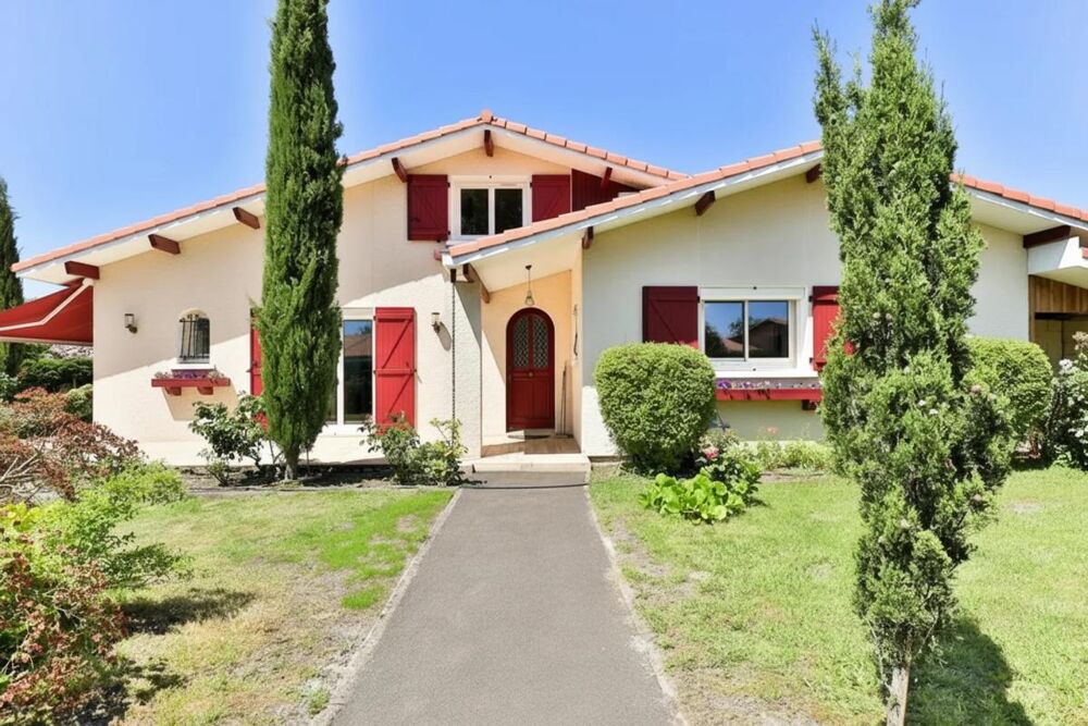 Vente Maison Maison Basco-Landaise rénovée à Sanguinet de 157 m² Sanguinet