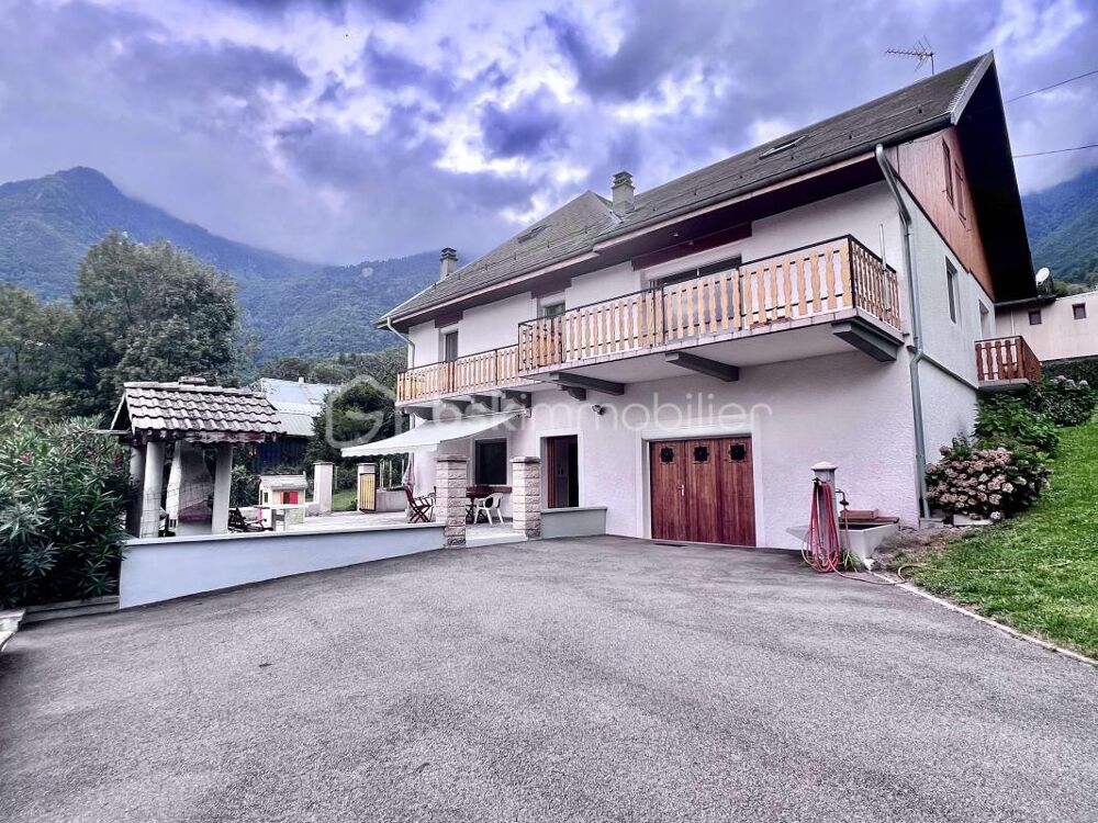 MAISON 174 M² 7 PIECES, AVEC DÉPENDANCE ATTENANTE
