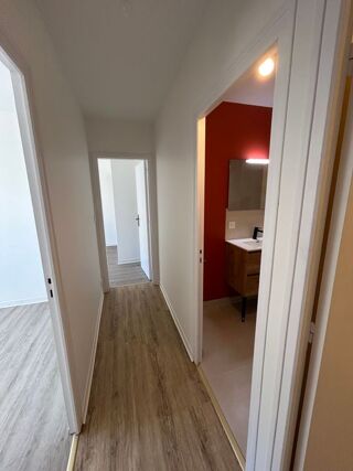  Appartement à louer 3 pièces 63 m²