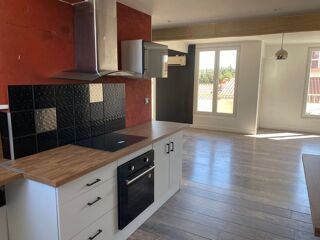 Appartement à louer 4 pièces 80 m²