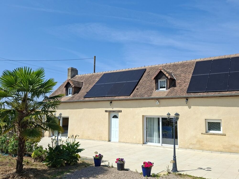 Habitation longère 7 pièces, garage, atelier, et 3 carports , au calme, dans hameau, proche Fresnay sur Sarthe et Ancinnes, 3min
