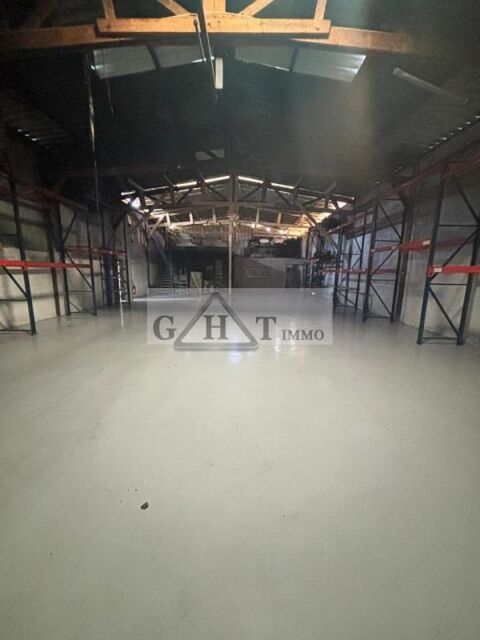 ENSEMBLE IMMOBILIER 1170M2 A VENDRE MANDRES LES ROSES 1670000 94520 Mandres les roses