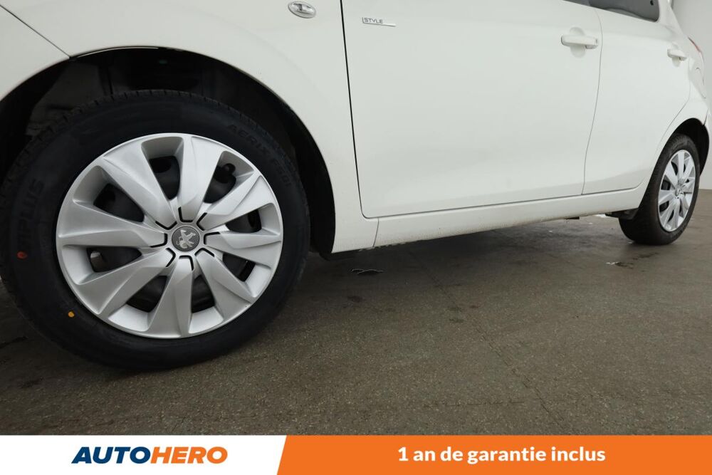 108 1.0 VTi Style ETG5 5P 72 ch 2018 occasion 92130 Issy-les-Moulineaux