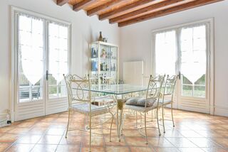  Maison à vendre 10 pièces 253 m²